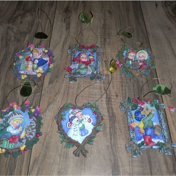 Vintage Heirloom Ornaments from Ashton Drake “Christmas in the Woods” 6 Piece. - Picture 2 of 10